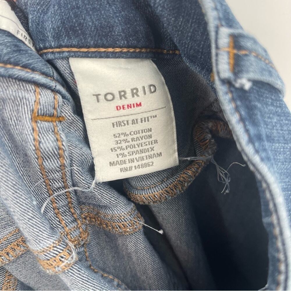 Torrid Denim Blue Crop Jeans size 24S - Picture 6 of 6